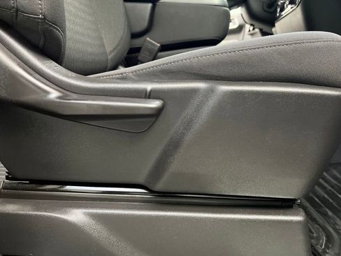 Used 2023 Chevrolet Silverado 1500 LT image 24