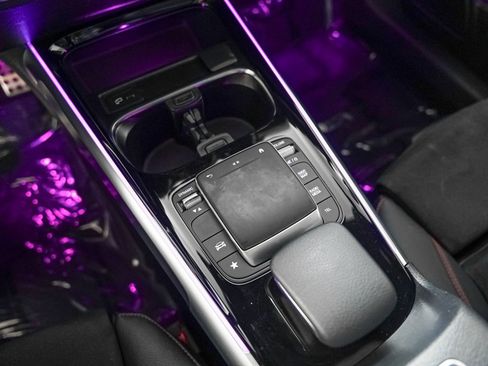 Certified 2023 Mercedes-Benz GLB 250 image 19