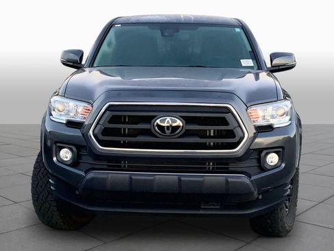 Used 2022 Toyota Tacoma SR5 AWD/4WD image 4