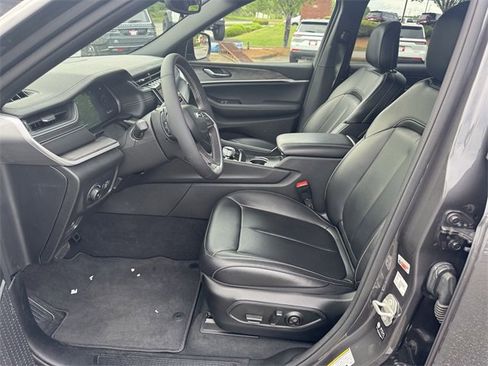 Used 2024 Jeep Grand Cherokee L Limited w/ Trailer Tow Package image 9