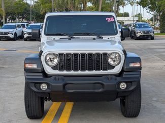 Used 2025 Jeep Wrangler Sport AWD/4WD video 2