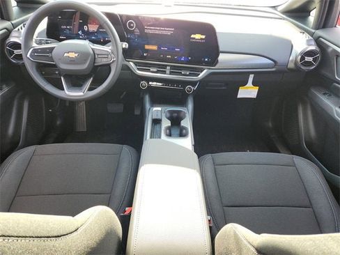 New 2026 Chevrolet Equinox EV LT image 8