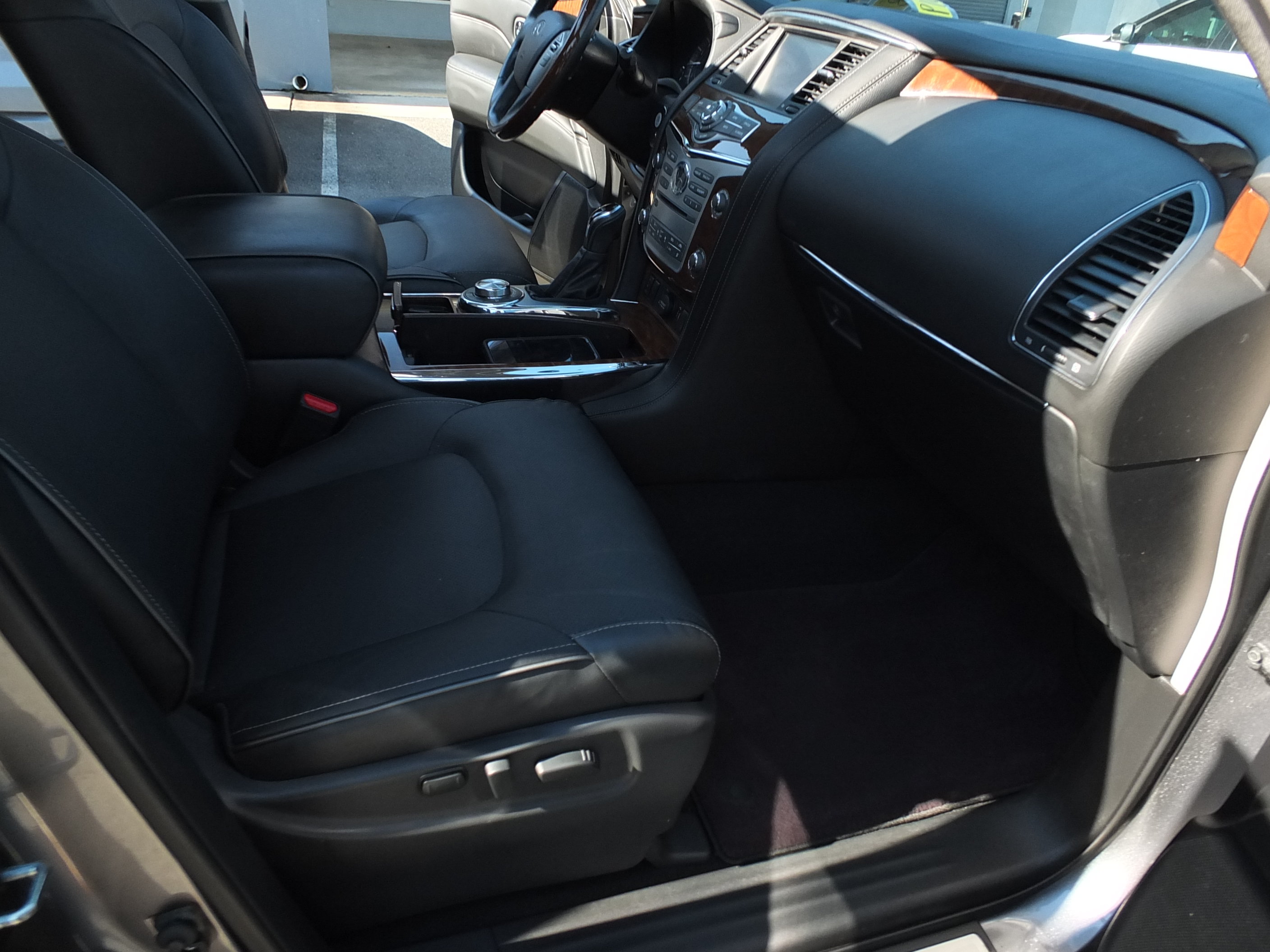 Used 2019 INFINITI QX80 Luxe AWD/4WD image 15