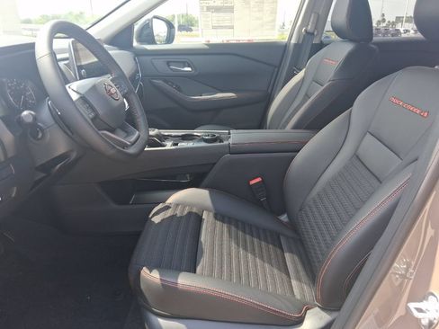 New 2026 Nissan Rogue SV w/ Rock Creek Premium Package AWD/4WD image 25