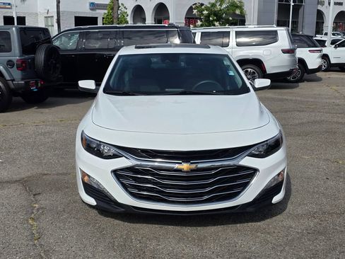 Used 2024 Chevrolet Malibu LT FWD image 2