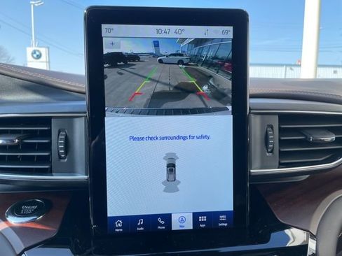 Used 2023 Ford Explorer King Ranch w/ Technology Package image 18