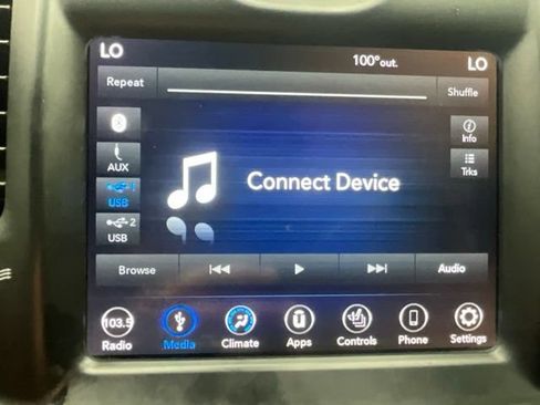 Used 2019 Chrysler 300 S RWD image 9