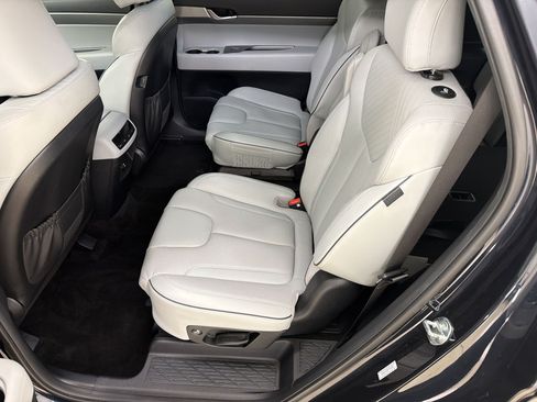 Used 2024 Hyundai Palisade SEL FWD image 24