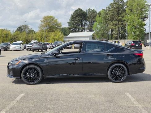 New 2026 Nissan Altima 2.5 SR FWD image 2