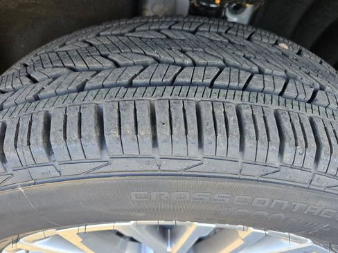 New 2026 GMC Acadia Denali w/ Super Cruise Package image 10