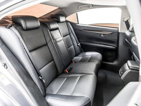 Used 2018 Lexus ES 350 w/ Premier Package FWD image 37