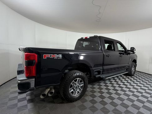 Used 2023 Ford F250 Lariat w/ FX4 Off-Road Package AWD/4WD image 4