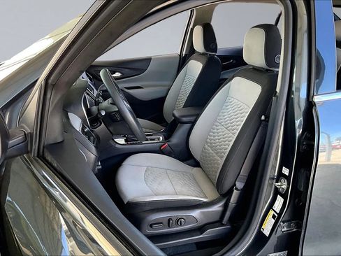 Used 2019 Chevrolet Equinox LT FWD image 18