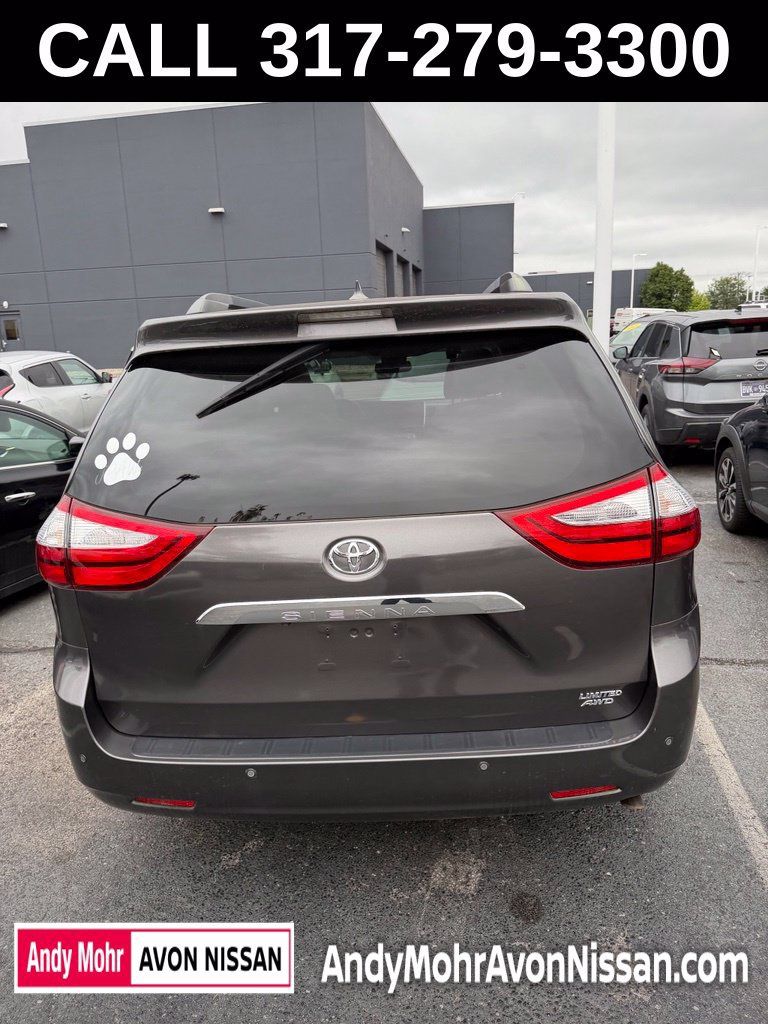 Used 2017 Toyota Sienna Limited AWD/4WD image 5