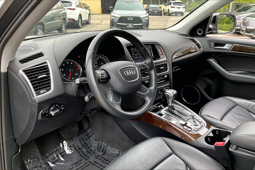 Used 2016 Audi Q5 2.0T Premium Plus w/ Technology Package AWD/4WD image 16
