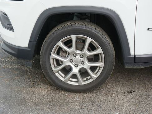 Used 2022 Jeep Compass Latitude AWD/4WD image 6