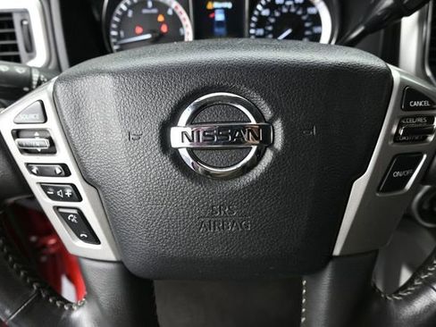 Used 2018 Nissan Titan PRO-4X w/ Pro-4x Convenience Package AWD/4WD image 29