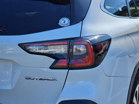 Used 2022 Subaru Outback Premium w/ Popular Package #1 image 11