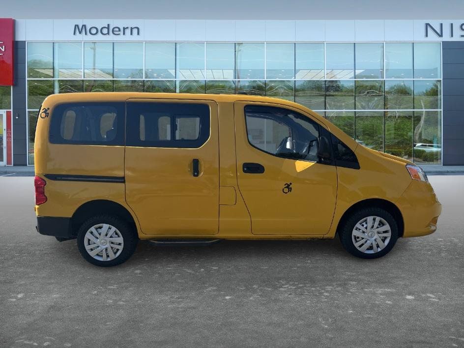 Used 2016 Nissan NV200 FWD image 3