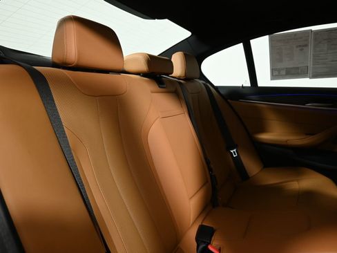 Certified 2022 BMW 540i xDrive w/ M Sport Package image 37
