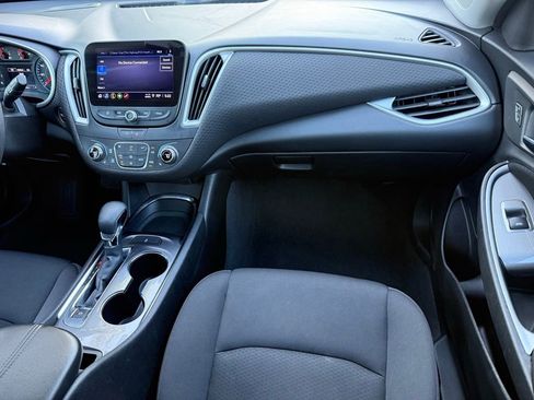 Used 2023 Chevrolet Malibu LT image 11
