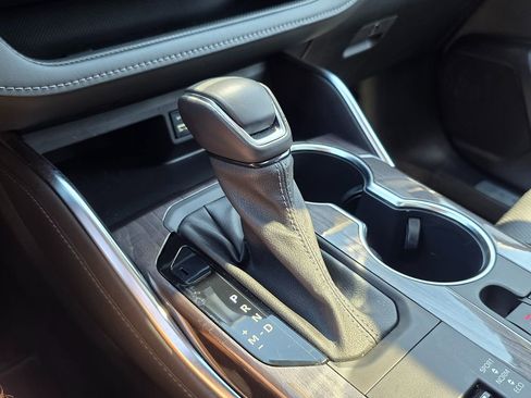 Used 2022 Toyota Highlander Limited image 43