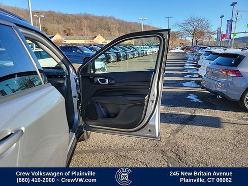 Used 2022 Jeep Compass Trailhawk image 41