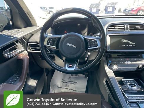 Used 2017 Jaguar F-PACE S image 13
