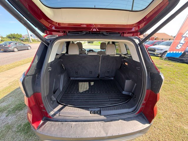 Used 2018 Ford Escape SEL FWD image 13