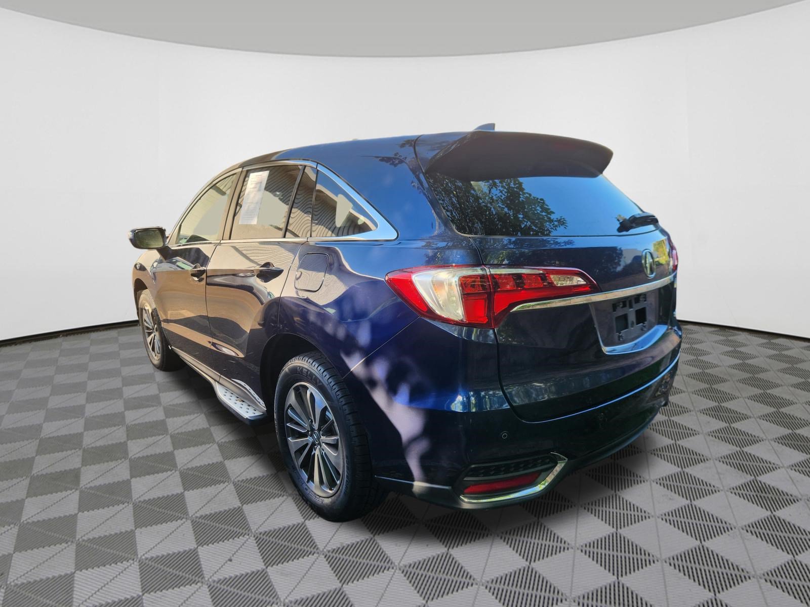 Used 2016 Acura RDX w/ Advance Package AWD/4WD image 3