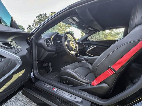 Used 2018 Chevrolet Camaro ZL1 w/ LPO, ZL1 Protection Package RWD image 29