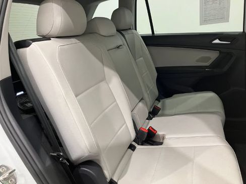 Used 2020 Volkswagen Tiguan SEL w/ 3rd Row Seat Package AWD/4WD image 44