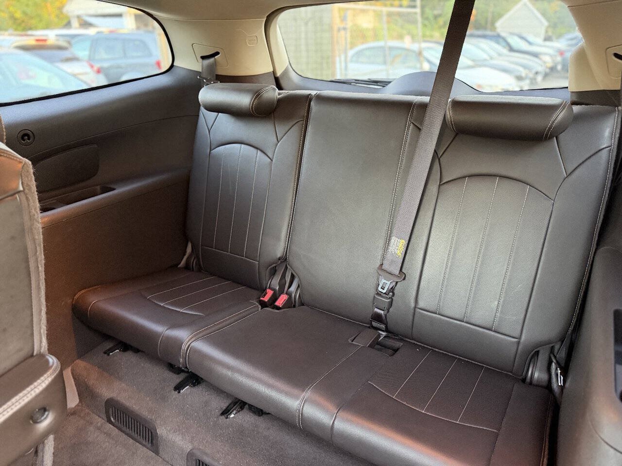 Used 2013 Buick Enclave Leather FWD image 17