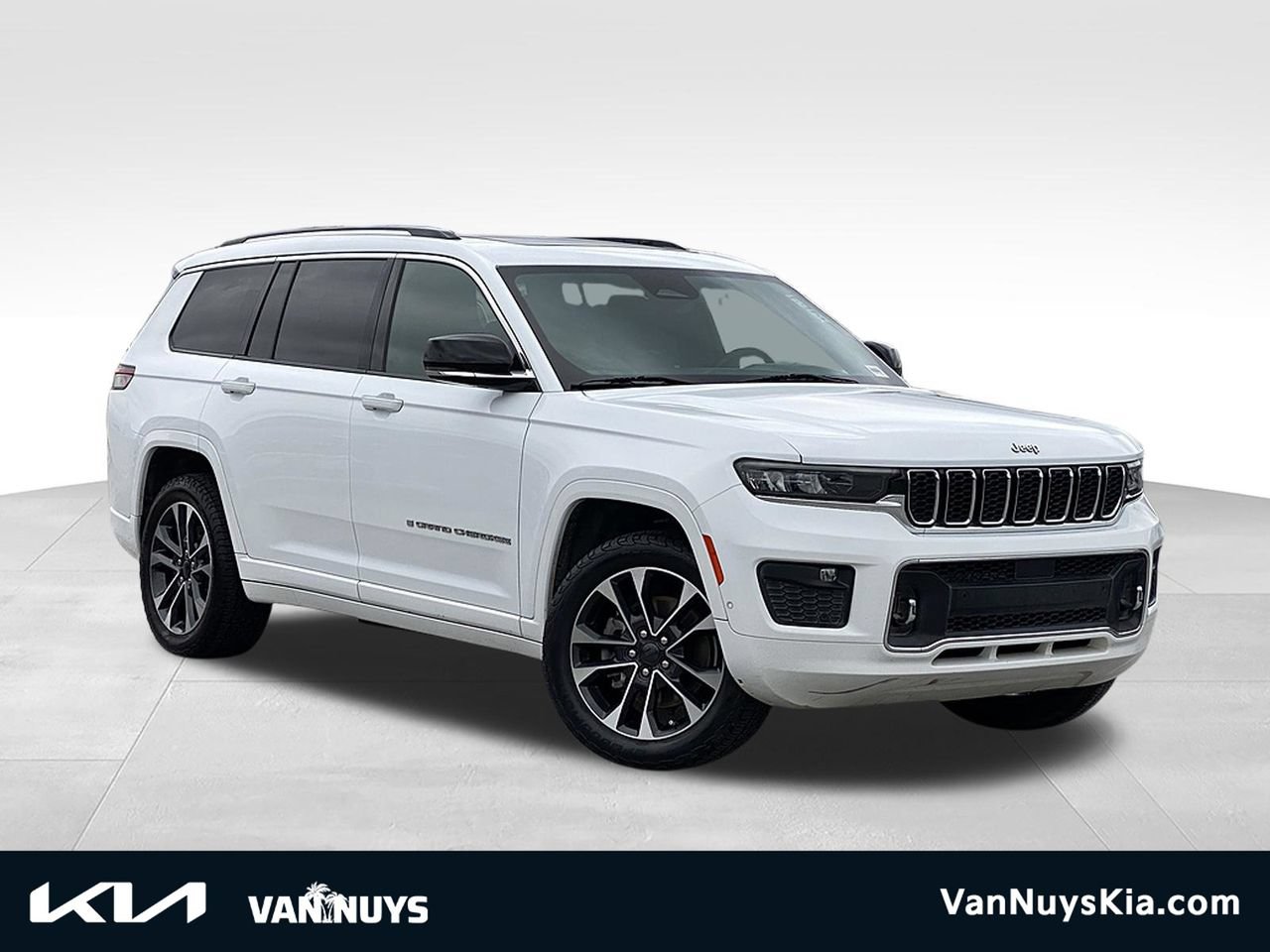 Used 2021 Jeep Grand Cherokee L Overland w/ Luxury Tech Group IV AWD/4WD image 1