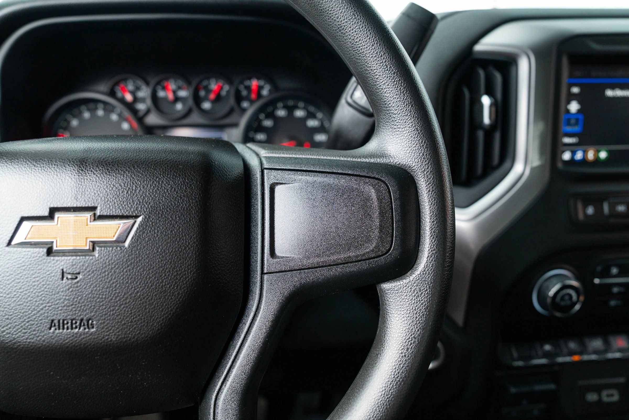 Used 2024 Chevrolet Silverado 1500 Custom w/ LPO, Dark Essentials Package AWD/4WD image 31