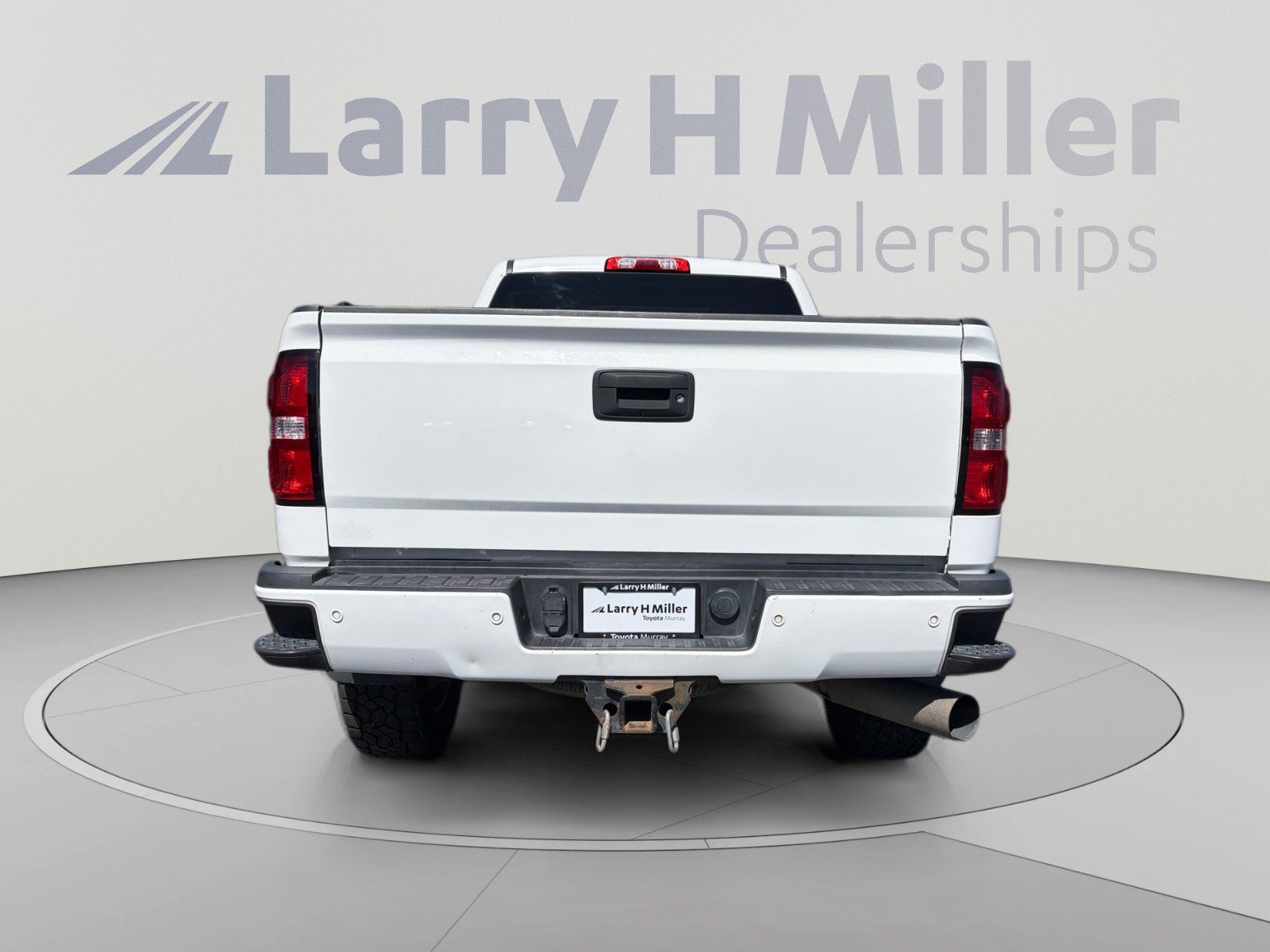 Used 2015 GMC Sierra 3500 SLT w/ Duramax Plus Package AWD/4WD image 4