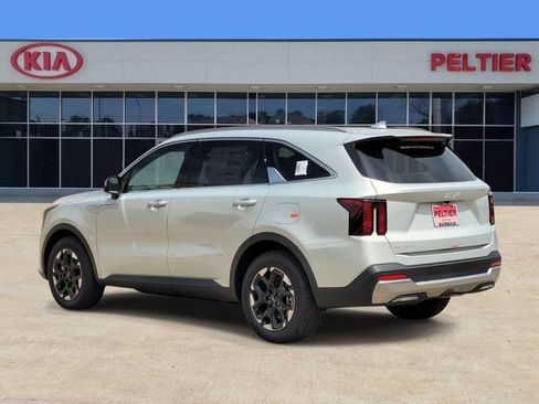 New 2026 Kia Sorento S w/ S Panoramic Sunroof Package FWD image 3