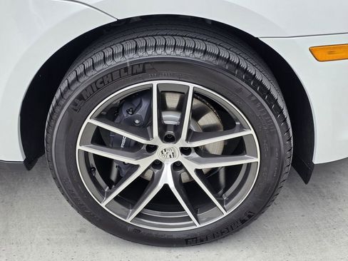 New 2026 Porsche Macan AWD/4WD image 30