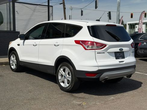 Used 2015 Ford Escape SE FWD image 7
