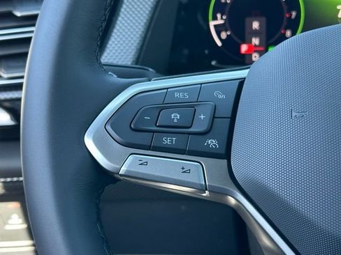 New 2026 Volkswagen Atlas Cross Sport SEL R-Line AWD/4WD image 38
