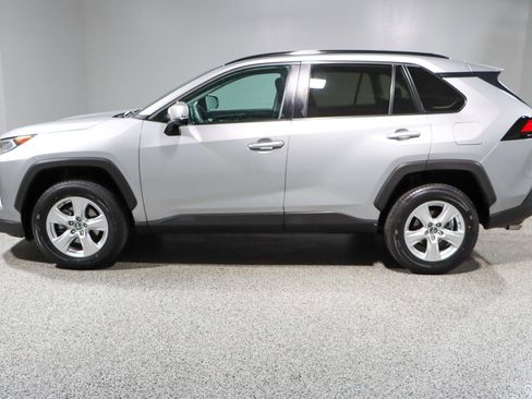 Used 2019 Toyota RAV4 XLE image 10