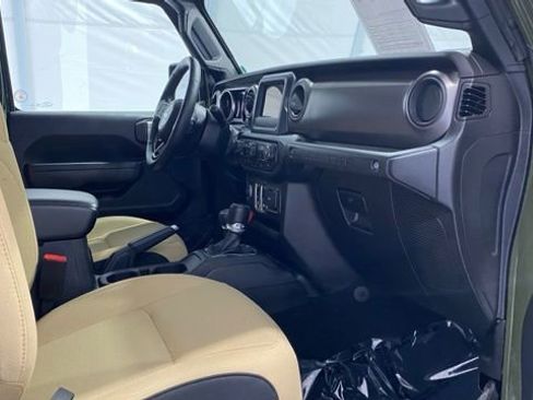 Used 2022 Jeep Wrangler Sport S image 18