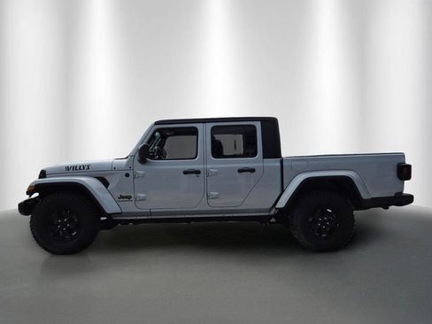 Used 2022 Jeep Gladiator Sport AWD/4WD image 6