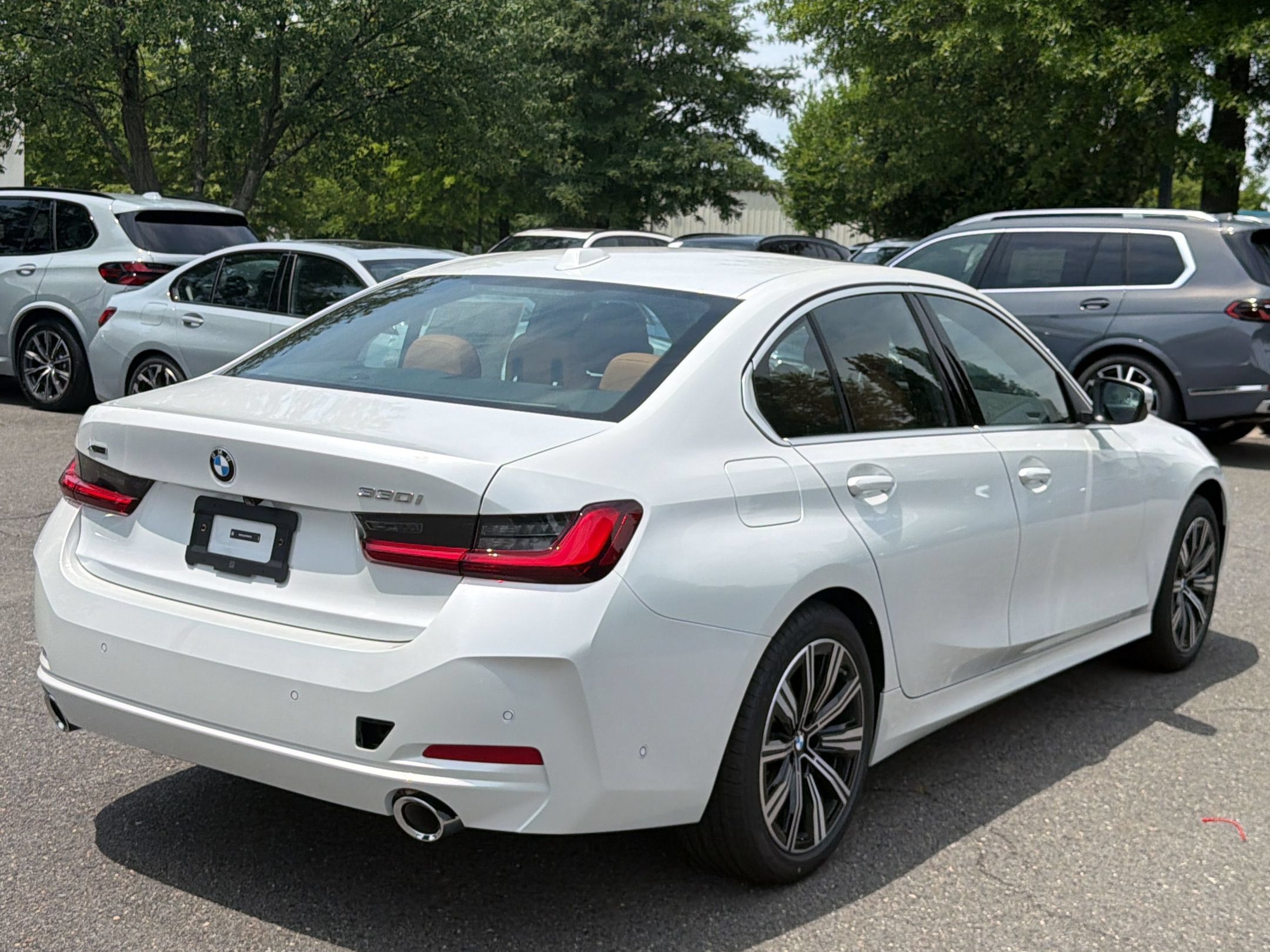Used 2026 BMW 330i xDrive Sedan w/ Premium Package AWD/4WD image 8