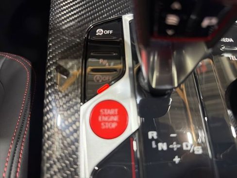 Used 2025 BMW M4 CS image 34