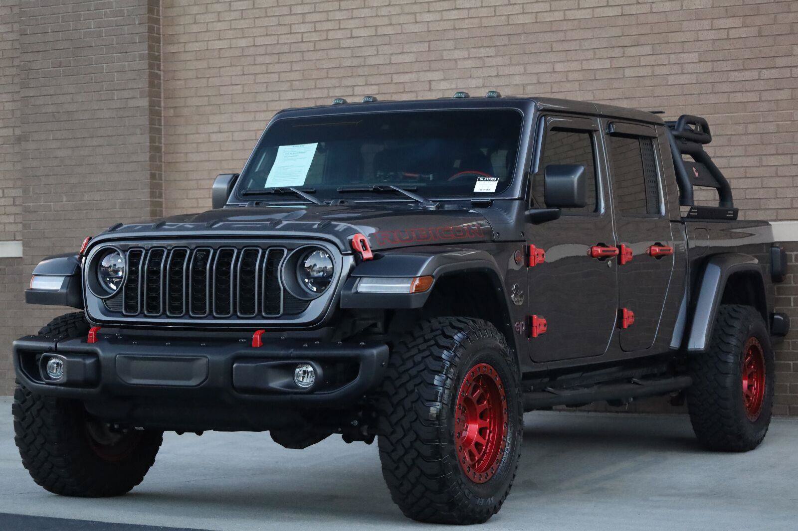 Used 2025 Jeep Gladiator Rubicon AWD/4WD image 6