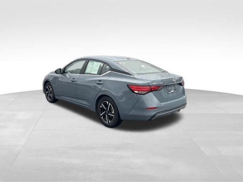 Used 2024 Nissan Sentra SV image 4