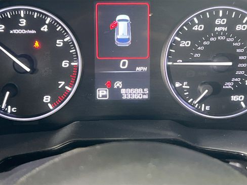 Used 2023 Subaru Outback Premium image 12