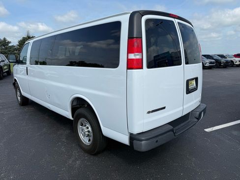 Used 2023 Chevrolet Express 3500 LT w/ LT Preferred Equipment Group RWD image 3