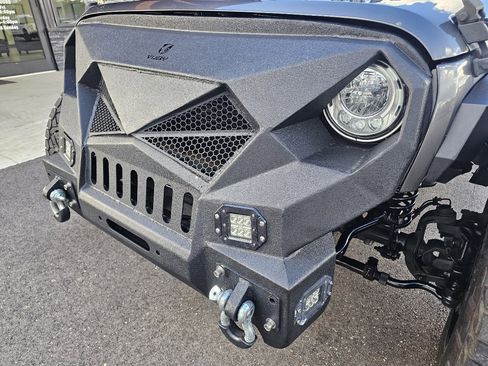 Used 2018 Jeep Wrangler Unlimited Sport image 18